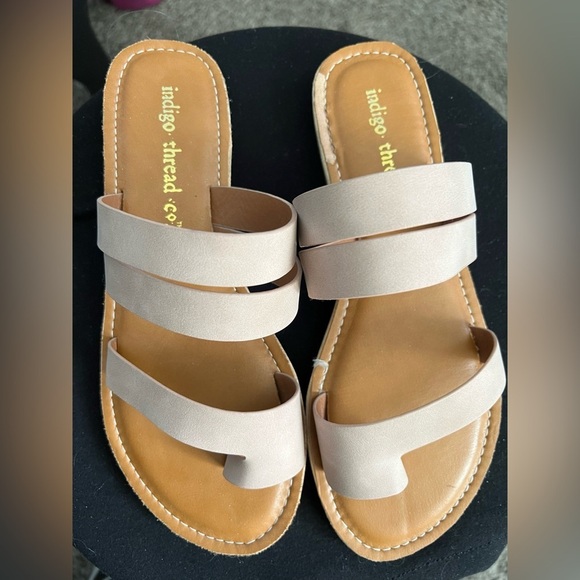 indigo thread co Shoes - Indigo thread Co shoes summer sandals light blush pink 8